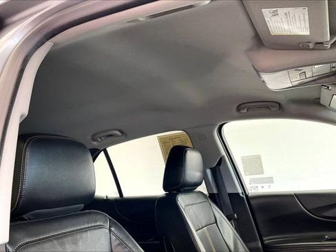 Used 2023 Chevrolet Equinox Premier AWD/4WD image 24