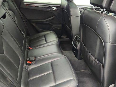 Used 2020 Porsche Macan image 24