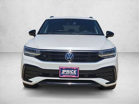 Used 2024 Volkswagen Tiguan SE R-Line FWD image 3