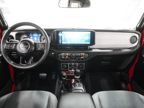 Certified 2025 Jeep Wrangler Willys image 12