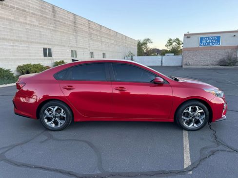 Used 2021 Kia Forte LXS image 4