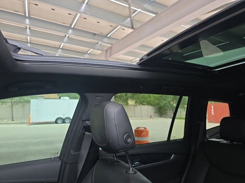 Used 2023 Cadillac XT6 Premium Luxury FWD image 13