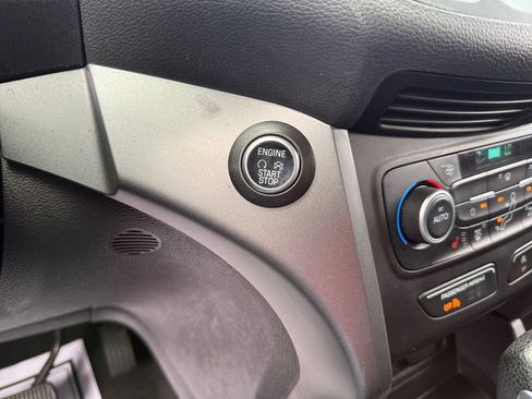 Used 2019 Ford Escape SE FWD image 32