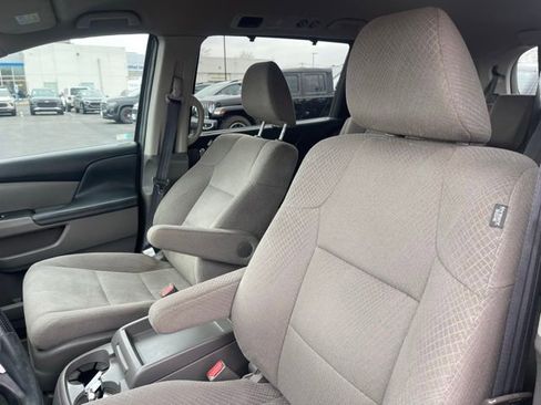 Used 2016 Honda Odyssey SE image 17