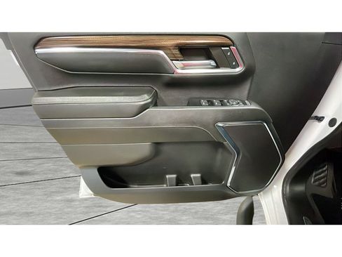 Used 2024 Chevrolet Silverado 2500 LT w/ All Star Edition image 9