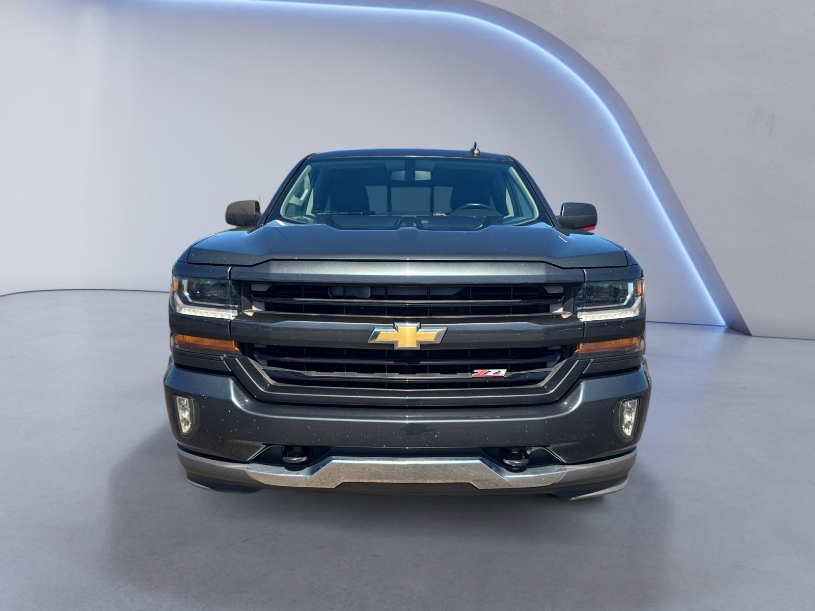 Used 2017 Chevrolet Silverado 1500 LT w/ LT Convenience Package AWD/4WD image 9