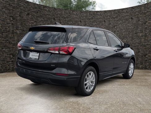 Used 2022 Chevrolet Equinox LS AWD/4WD image 7