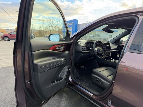 New 2026 Chevrolet Traverse RS image 8