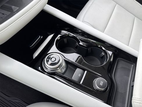 Used 2025 Ford Explorer Platinum w/ LUX Leather Package image 31