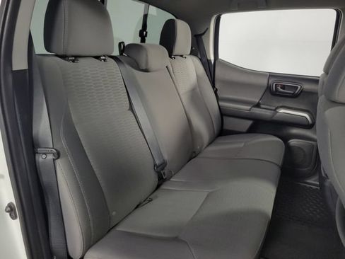 Used 2017 Toyota Tacoma SR5 AWD/4WD image 17