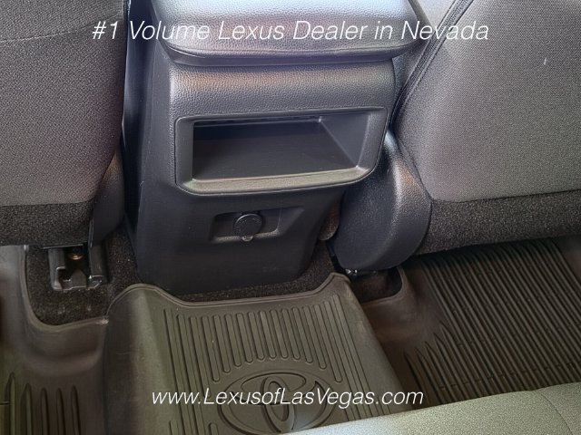 Used 2021 Toyota RAV4 LE AWD/4WD image 15