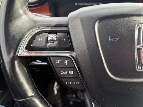 Used 2022 Lincoln Nautilus Reserve image 19