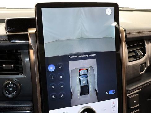 Used 2025 Ford F150 Lightning Lariat image 22