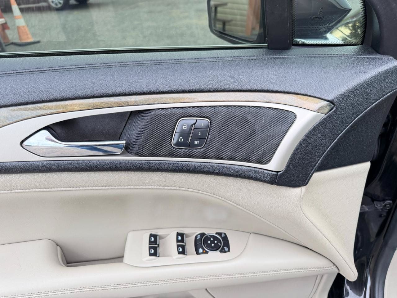 Used 2017 Lincoln MKZ Reserve w/ Technology Package AWD/4WD image 17