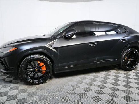 Used 2024 Lamborghini Urus S AWD/4WD image 9