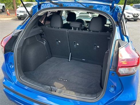 Used 2024 Nissan Kicks SV image 12