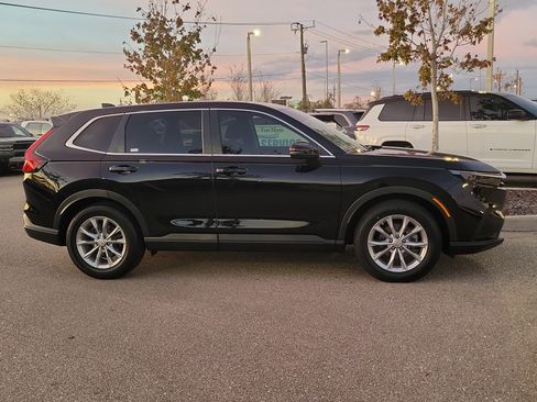 Used 2023 Honda CR-V EX image 2