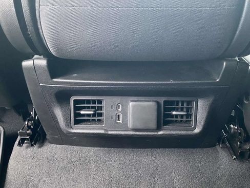 Used 2025 Chevrolet Silverado 1500 LT RWD image 11