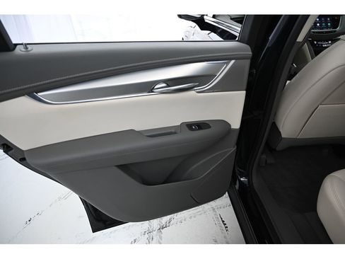 Certified 2021 Cadillac XT5 Premium Luxury image 23