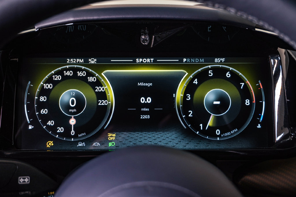 Used 2026 Aston Martin V8 Vantage Roadster RWD image 26