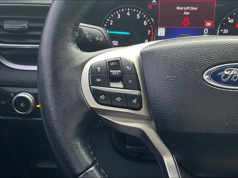 Used 2022 Ford Explorer XLT w/ Equipment Group 202A image 17