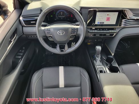 Certified 2025 Toyota Camry SE image 11