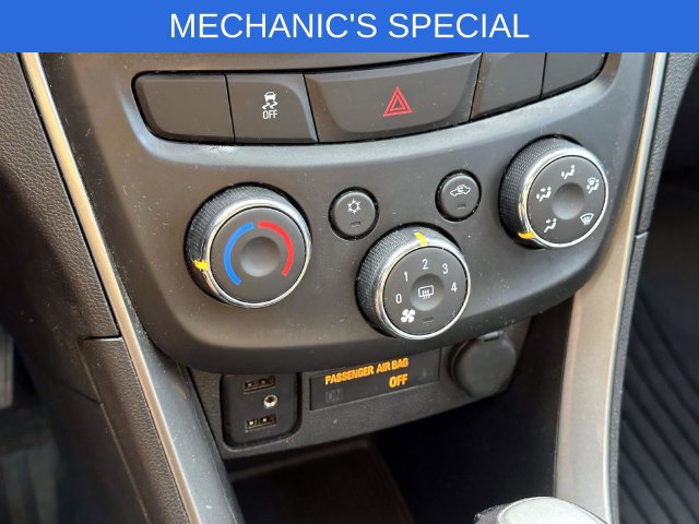 Used 2018 Chevrolet Trax LT w/ Redline Edition AWD/4WD image 22
