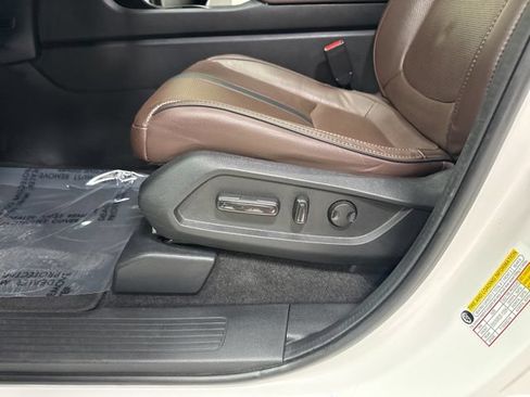 Used 2023 Honda Pilot Elite image 9