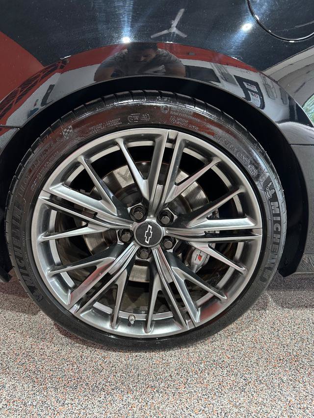 Used 2022 Chevrolet Camaro ZL1 RWD image 10