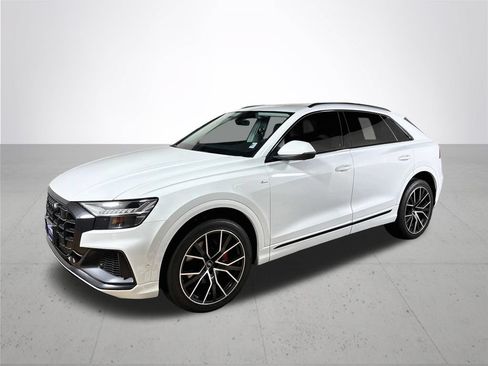 Used 2023 Audi Q8 Premium Plus w/ Premium Plus Package AWD/4WD image 2