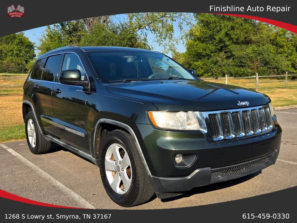 Used 2011 Jeep Grand Cherokee Laredo RWD image 1