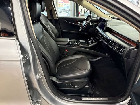 Used 2022 Lincoln Nautilus Reserve w/ Luxury Package image 41