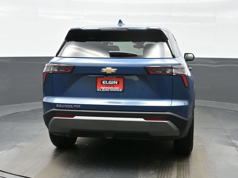 Used 2026 Chevrolet Equinox LT w/ Convenience Package II image 5