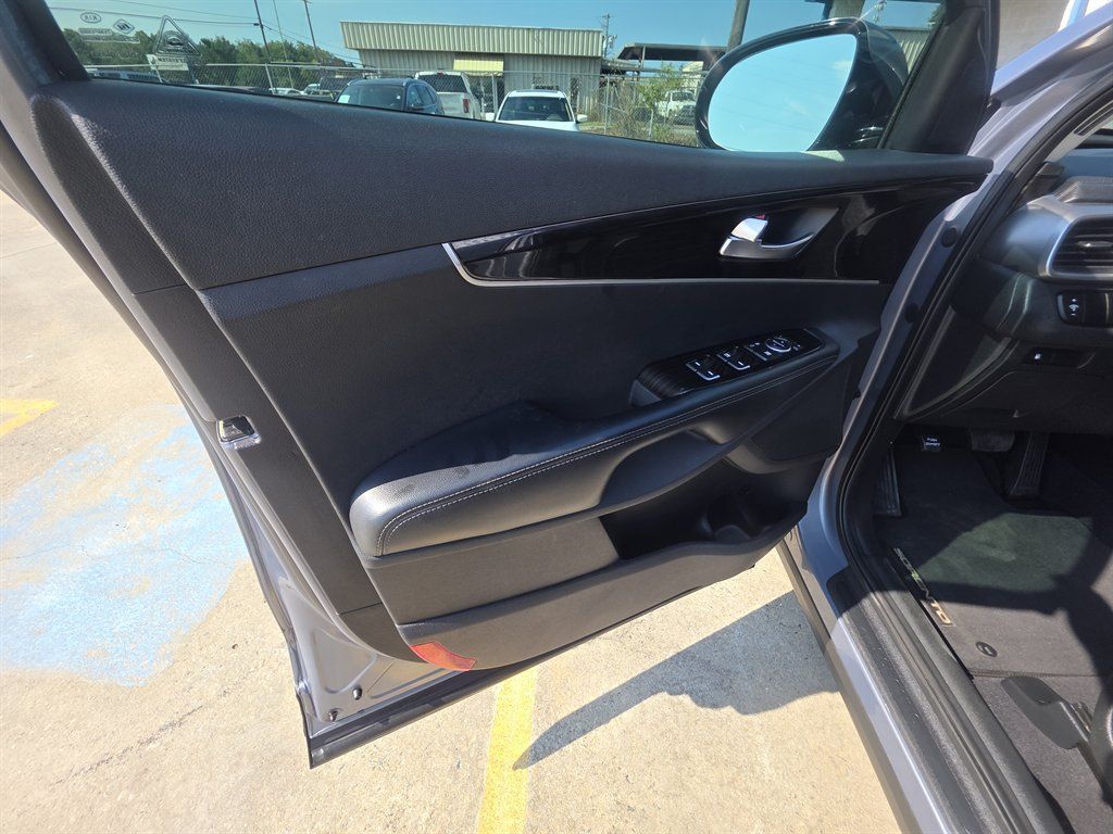 Used 2020 Kia Sorento L FWD image 8