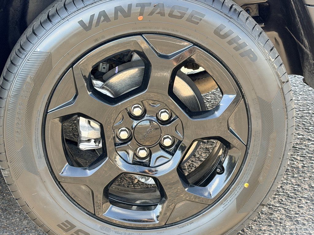 Used 2023 Jeep Compass Trailhawk AWD/4WD image 48