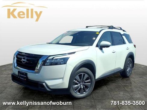 Certified 2024 Nissan Pathfinder SV AWD/4WD image 1