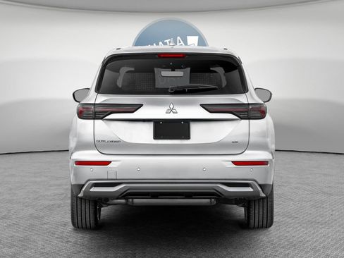 New 2026 Mitsubishi Outlander AWD image 5