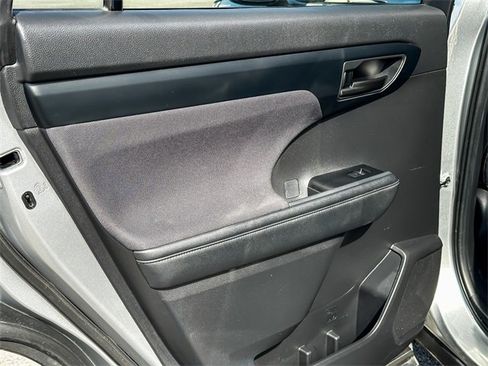 Used 2024 Toyota Highlander LE image 30