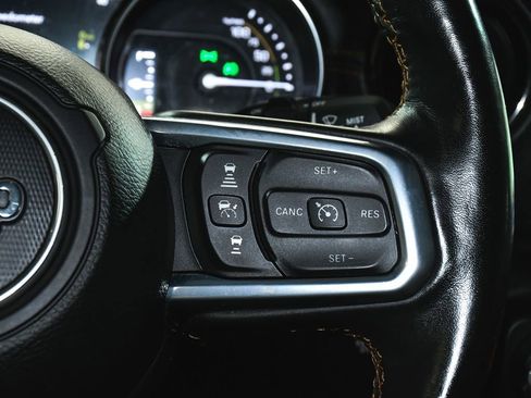 Used 2022 Jeep Wrangler Unlimited Sahara image 28