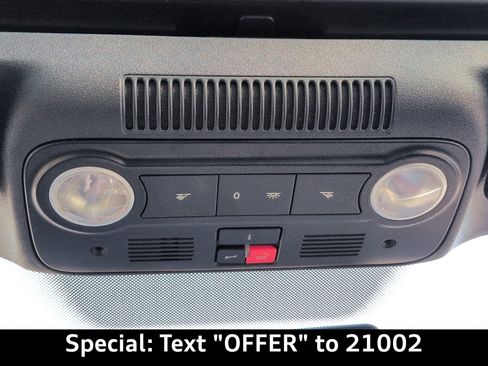 Used 2014 Volkswagen Eos w/ Sport Package image 31