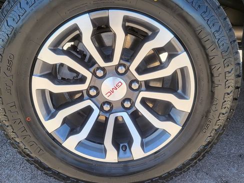 Used 2021 GMC Sierra 1500 AT4 AWD/4WD image 14