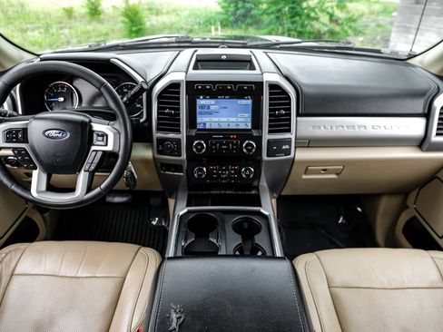 Used 2019 Ford F250 Lariat w/ Lariat Value Package AWD/4WD image 12