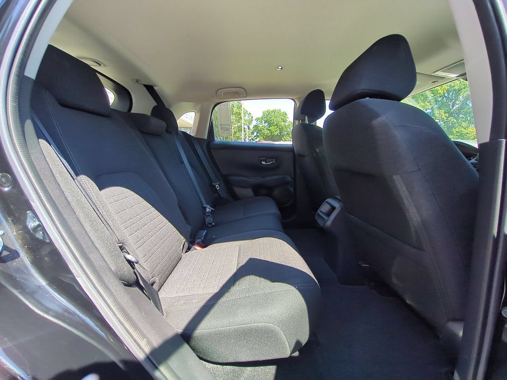 Used 2025 Honda HR-V LX image 29