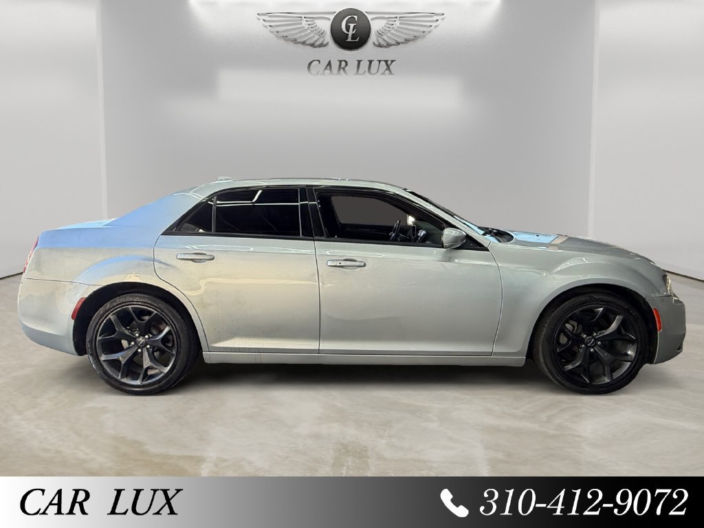 Used 2021 Chrysler 300 S RWD image 6