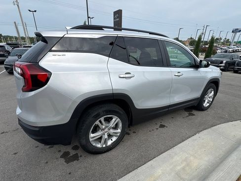 Used 2022 GMC Terrain SLE w/ Driver Convenience Package FWD image 19