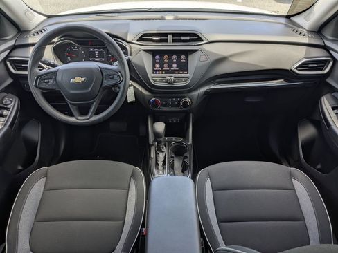 Certified 2023 Chevrolet TrailBlazer LS FWD image 17