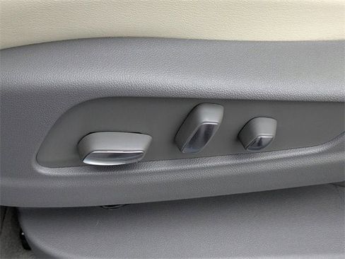 New 2025 Cadillac XT5 Premium Luxury w/ LPO, Floor Liner Package image 21