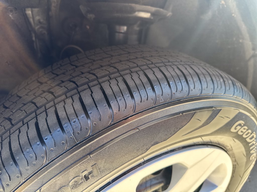Certified 2025 Toyota RAV4 LE AWD/4WD image 27