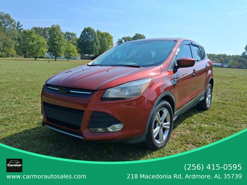 Used 2014 Ford Escape SE image 1