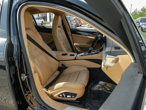 Used 2019 Porsche Panamera 4 AWD/4WD image 39